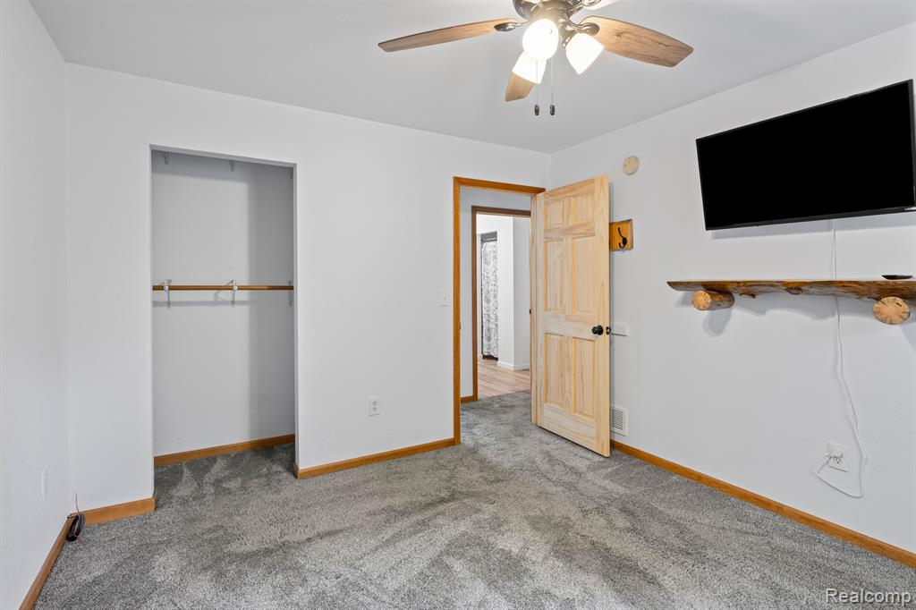 1125 HOUND DOG Trail, St. Helen, MI 48656 — Photo 17