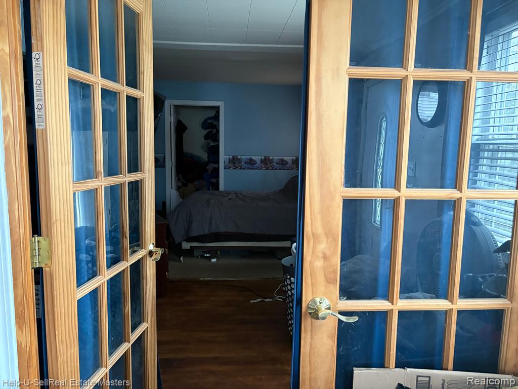 947 WATERLOO Street, St. Clair, MI 48079 — Photo 5