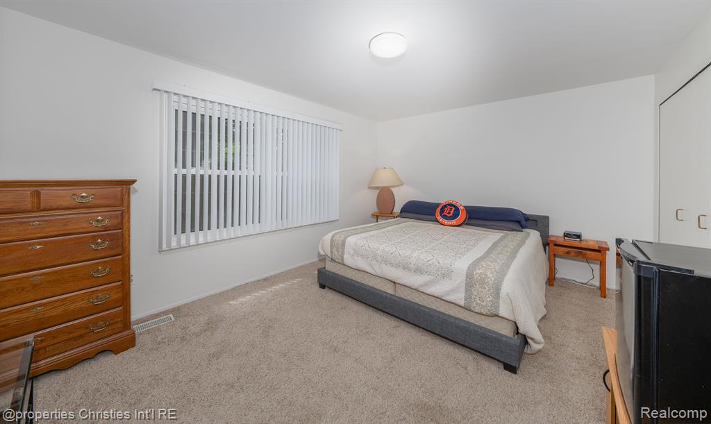 36972 Dartmoor Drive, Farmington Hills, MI 48331 — Photo 15
