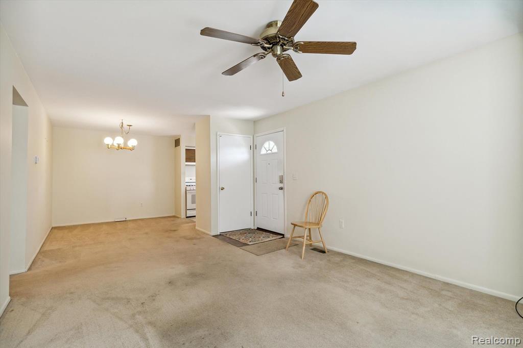 39809 VILLAGE WOOD Lane, Novi, MI — Photo 6