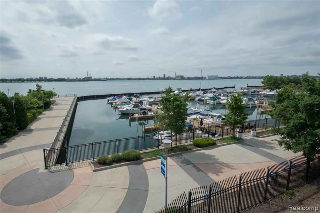 250 E HARBORTOWN DRIVE #1409, Detroit, MI 48207 — Photo 33