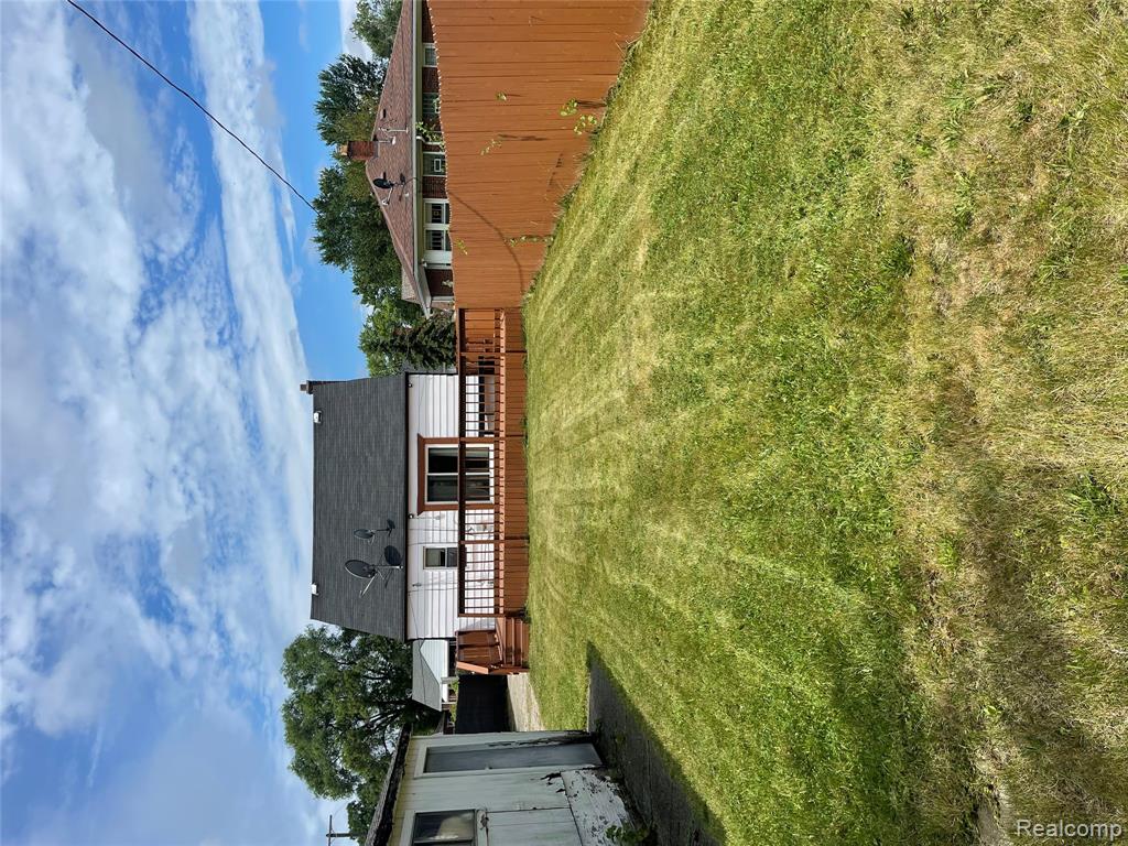 7270 HEYDEN Street, Detroit, MI 48228 — Photo 6