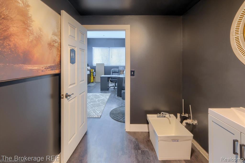 5482 Miller Road, Swartz Creek, MI 48473 — Photo 11