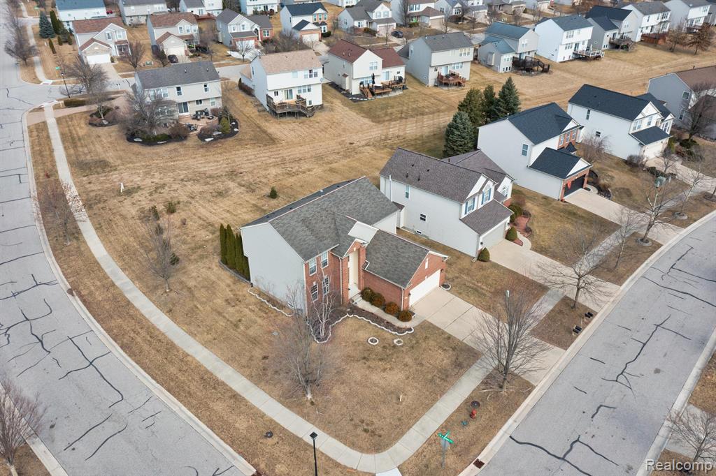 9535 GLENHILL Drive, Ypsilanti, MI 48198 — Photo 44