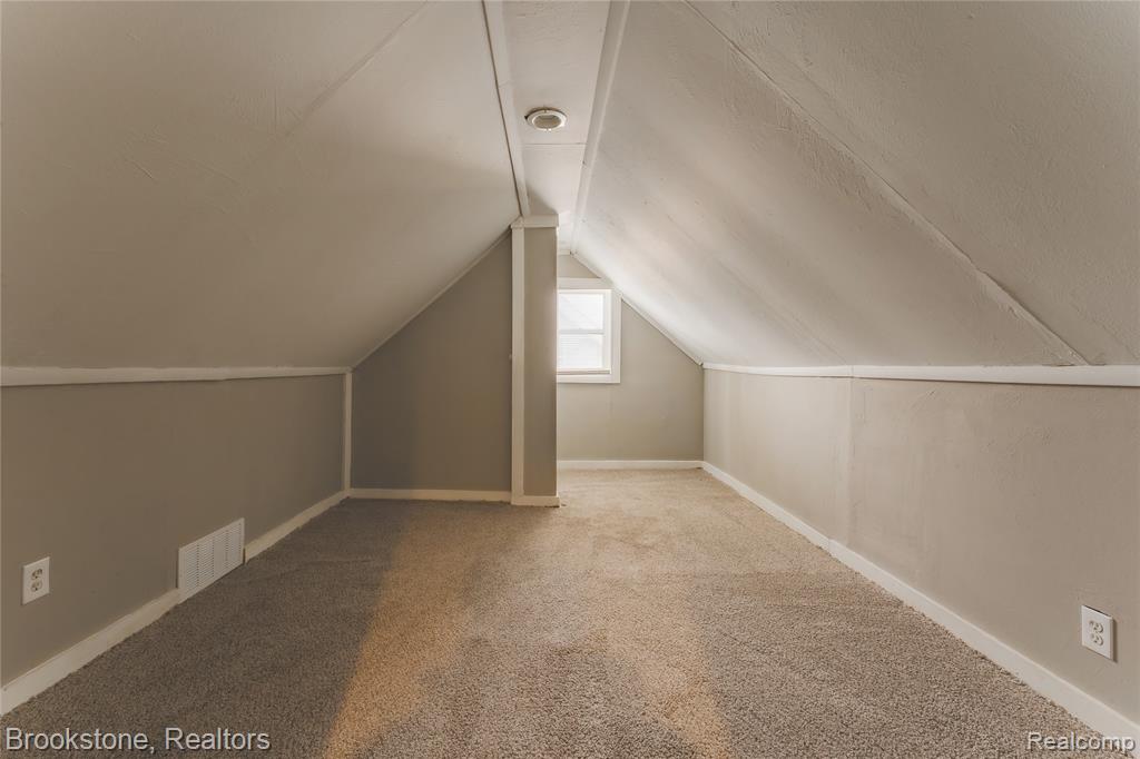 671 E Mansfield Avenue, Pontiac, MI 48340 — Photo 14