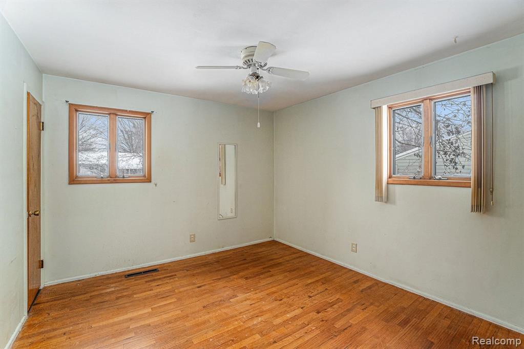 4418 Ashlawn Drive, Flint, MI 48507 — Photo 11