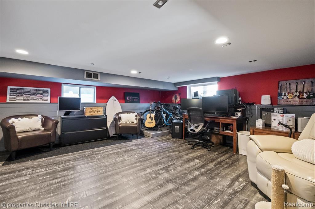 41245 Belvidere Street, Harrison Township, MI — Photo 52
