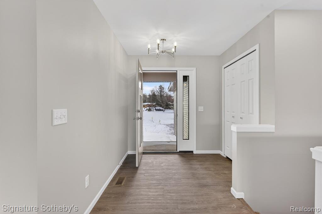 8515 Sandy Crest Drive, White Lake, MI, 00000