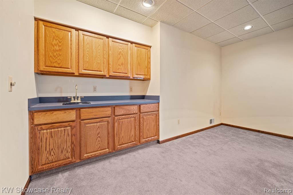 5867 COMMUNITY Drive, Brighton, MI 48116 — Photo 42