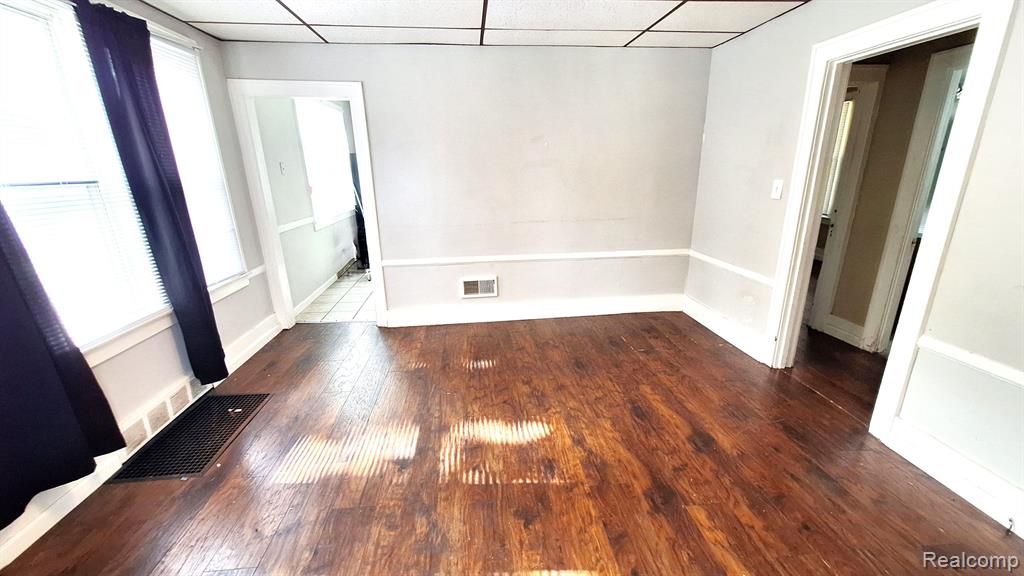7604 JACKSON Avenue, Warren, MI 48091 — Photo 3