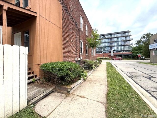 526 E 11 Mile Road, Royal Oak, MI 48067 — Photo 11