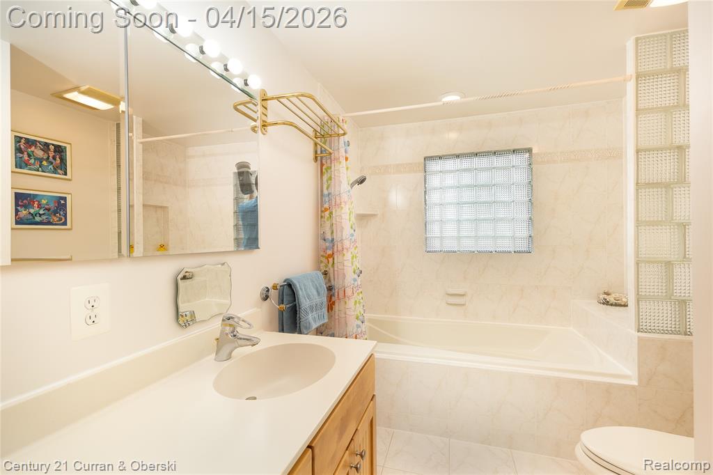2695 Ronald Drive, Troy, MI 48085 — Photo 21