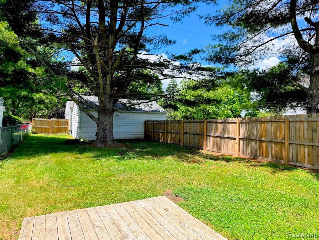 722 YORK Street, Milan, MI 48160 — Photo 13