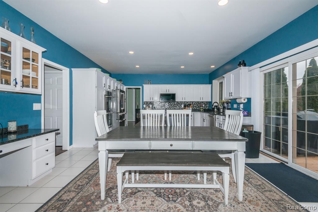46009 WINDRIDGE Lane, Canton, MI 48188 — Photo 24