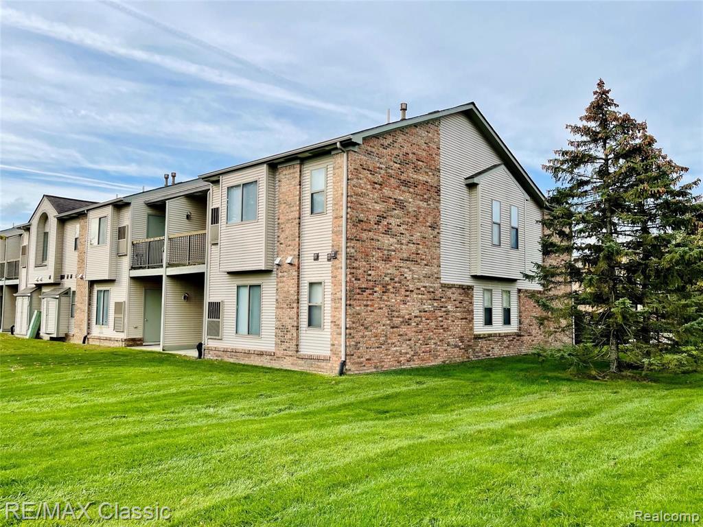 42670 Lilley Pointe Drive, Canton, MI 48187 — Photo 30