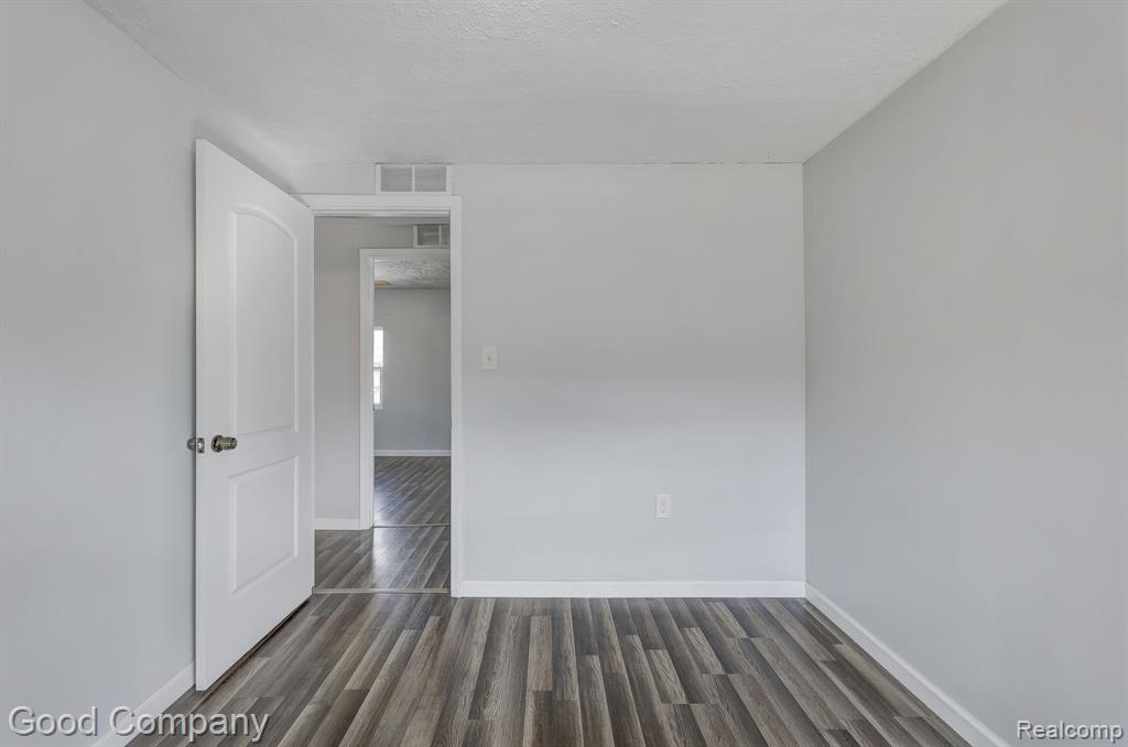 813 S Center Street, Royal Oak, MI 48067 — Photo 22