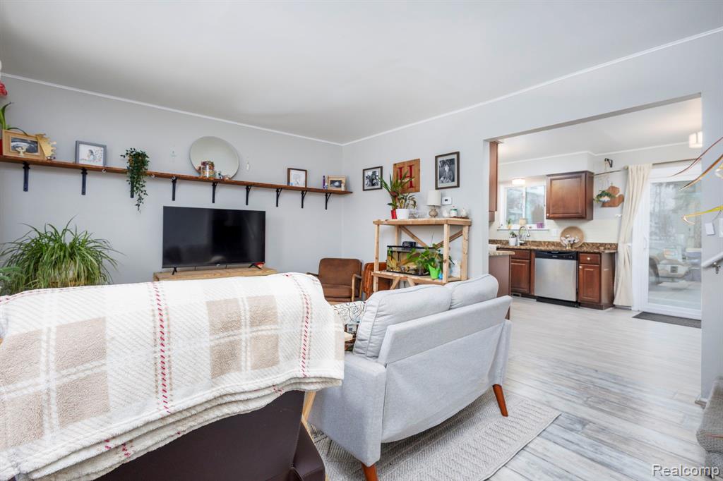 5171 DURNHAM Drive, Waterford, MI 48327 — Photo 5
