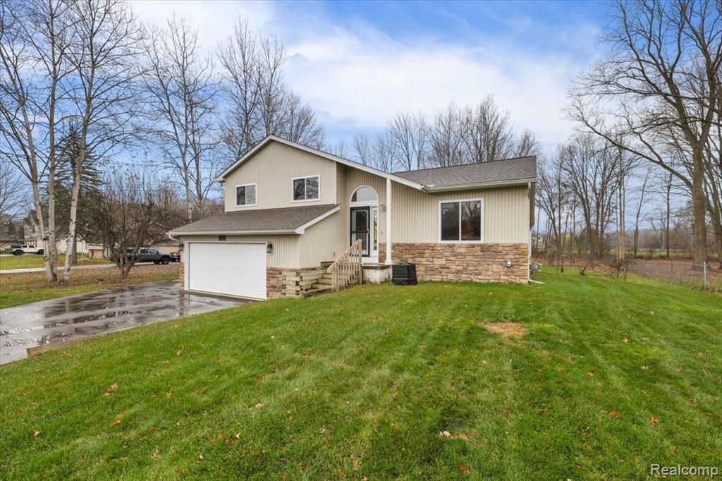 7139 Redmond Street, Waterford, MI 48327 — Photo 3