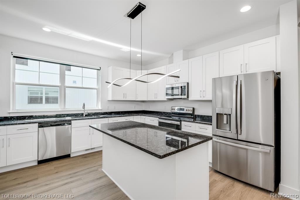 317 E. Irving, Madison Heights, MI 48084 — Photo 12
