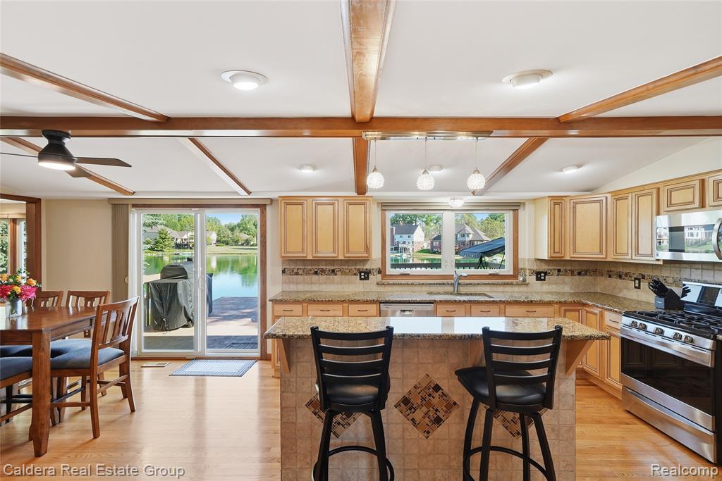 8915 Chestnut Run Drive, Utica, MI 48317 — Photo 21