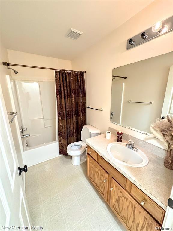 5191 SANDALWOOD Circle, Grand Blanc, MI 48439 — Photo 15
