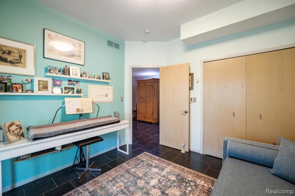 2172 Anns Way, Ann Arbor, MI 48105 — Photo 31