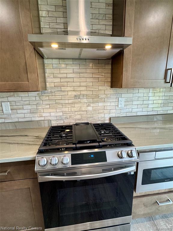40684 Village Wood Road, Novi, MI — Photo 8