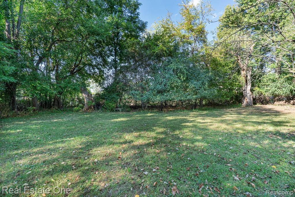 751 Troywood Drive, Troy, MI 48083 — Photo 9
