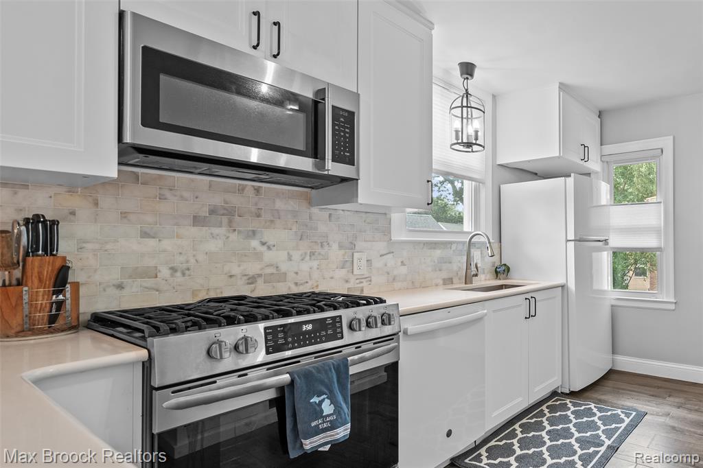611 N Melborn Street, Dearborn, MI 48128 — Photo 16