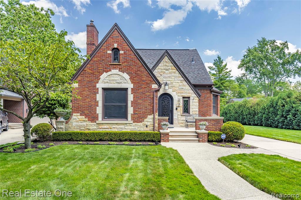 8124 Huntington Road, Huntington Woods, MI — Photo 2
