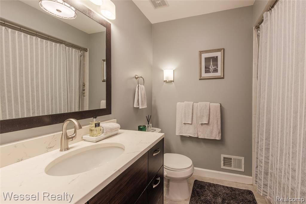 117 Coachlamp Road, Rochester, MI 48306 — Photo 20