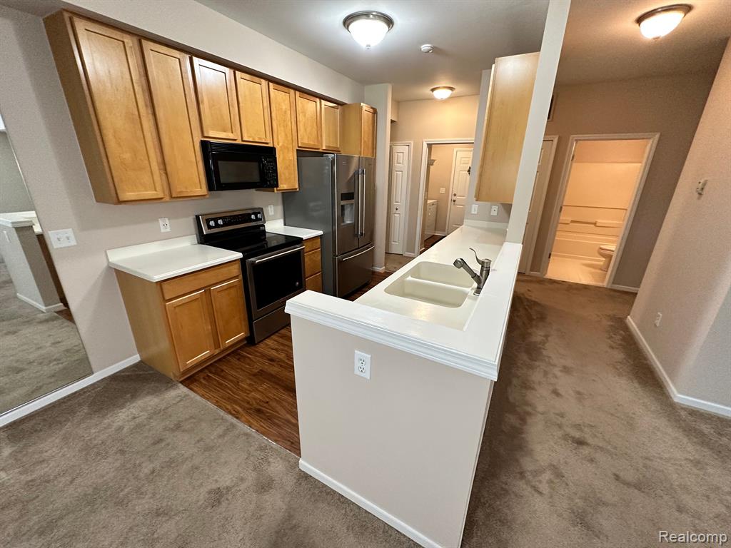 2354 PINECROFT Drive, Canton, MI 48188 — Photo 15