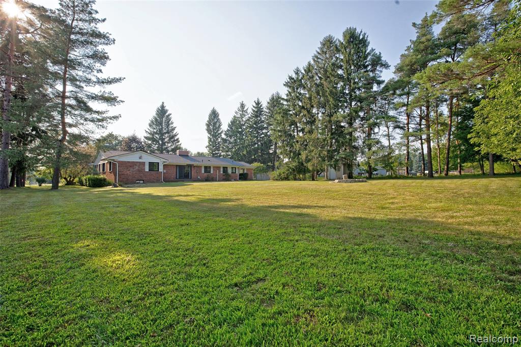 300 Sherman Court, Ortonville, MI 48462 — Photo 57