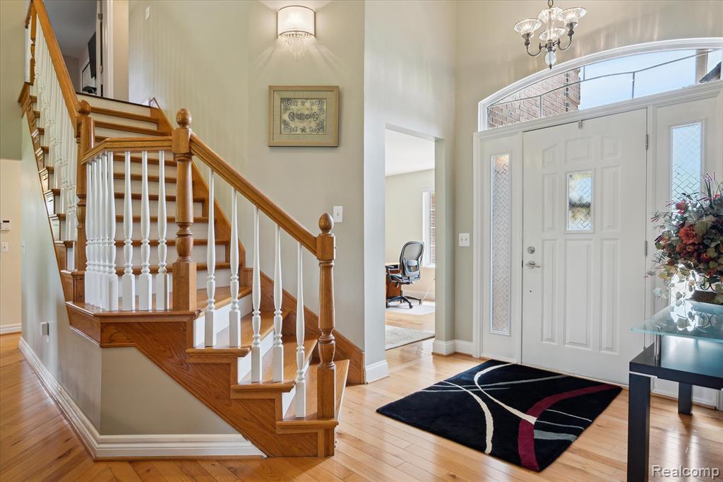 5061 Whitby Drive, Sterling Heights, MI 48314 — Photo 5