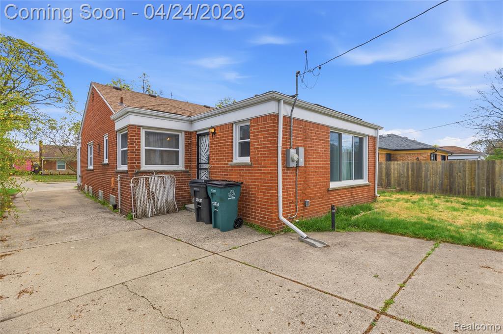 13431 Burton Street, Oak Park, MI 48237 — Photo 31