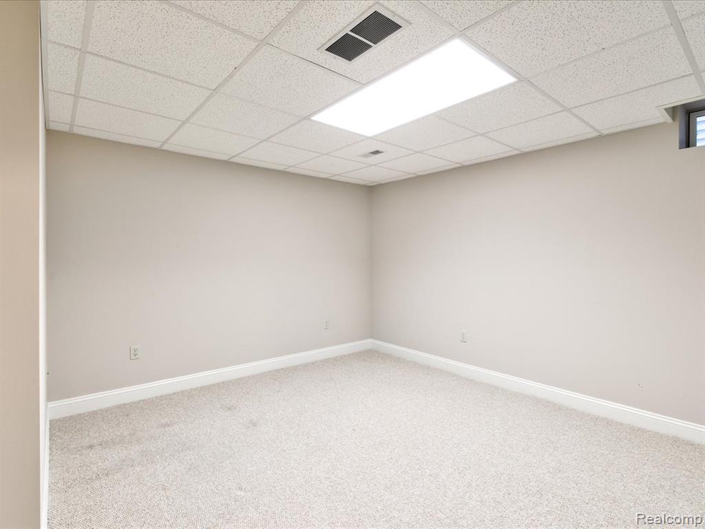 3084 Aberdeen Court, Port Huron, MI 48060 — Photo 31