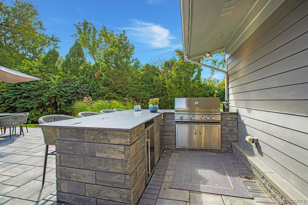 80 MAYWOOD Avenue, Bloomfield Hills, MI 48304 — Photo 40