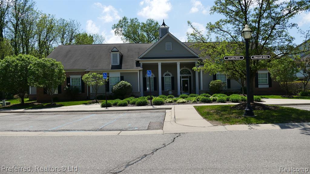 2191 PINECROFT Drive, Canton, MI 48188 — Photo 32