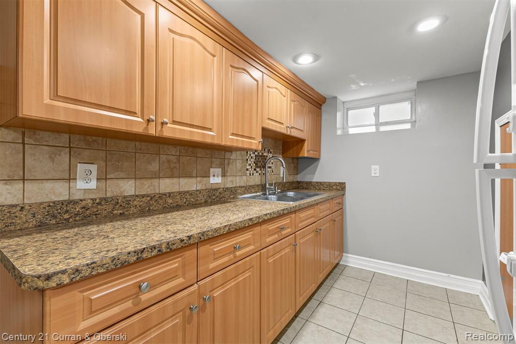 7841 Barrie Street, Dearborn, MI 48126 — Photo 26