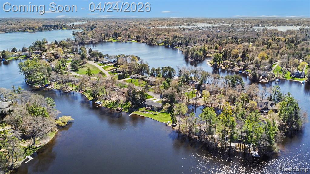 1085 Abseguami Trail, Lake Orion, MI 48362 — Photo 37