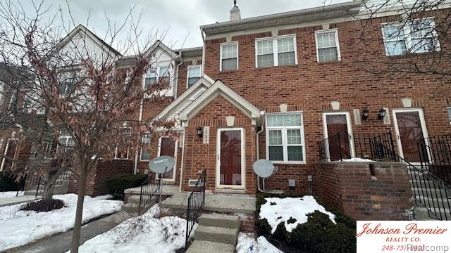 1724 Campau Farms Circle, Detroit, MI 48207 — front exterior