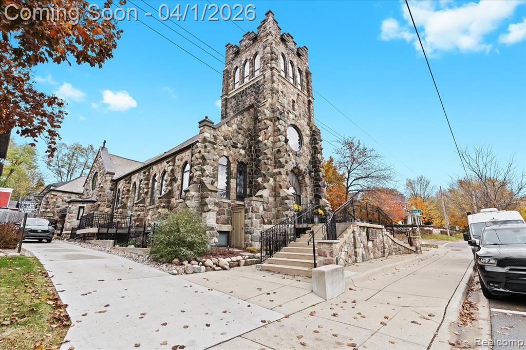 217 E Commerce Street, Milford, MI 48381 — Photo 2