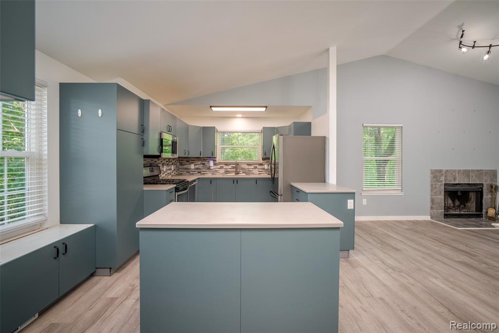 4277 Tux Lane, Milford, MI 48380 — Photo 15