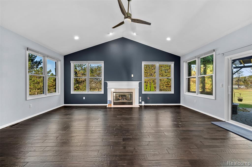 4476 Woodcliff Court, Rochester, MI 48306 — Photo 23
