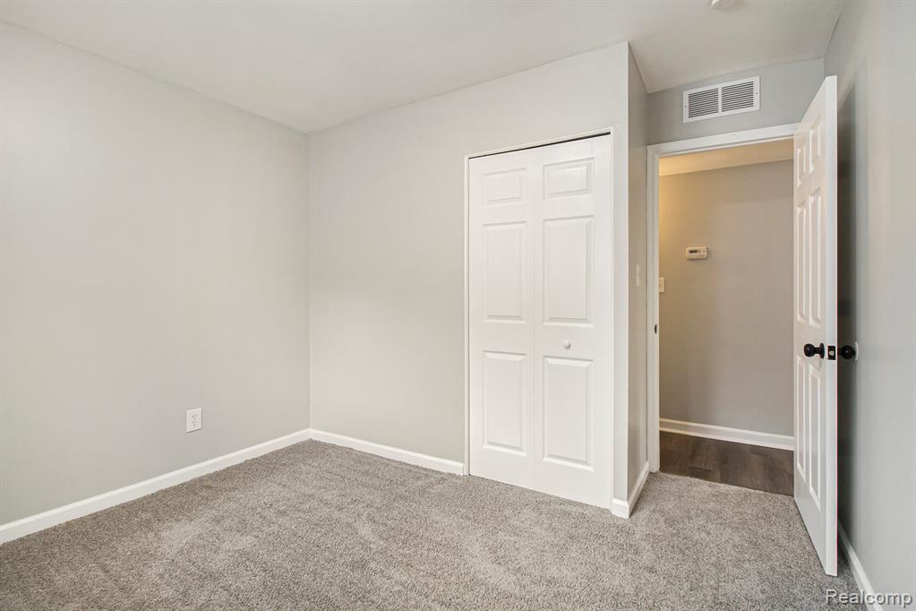 8105 Syracuse Street, Taylor, MI 48180 — Photo 20