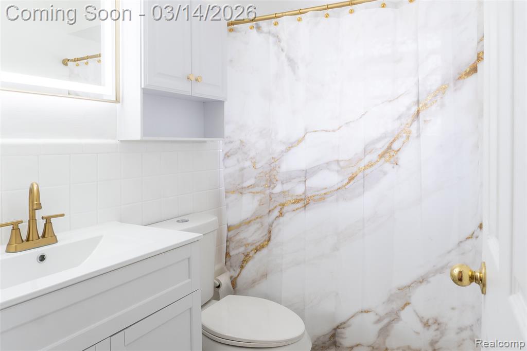 22824 Donald Avenue, Eastpointe, MI 48021 — Photo 17