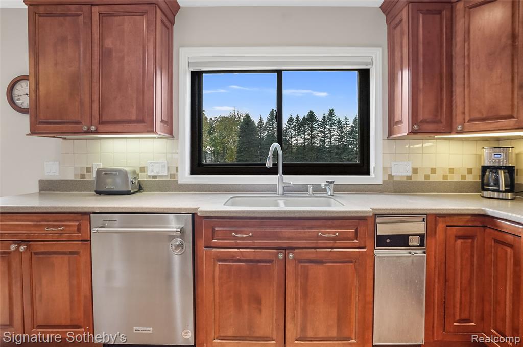 840 Eager Road, Howell, MI 48843 — Photo 9