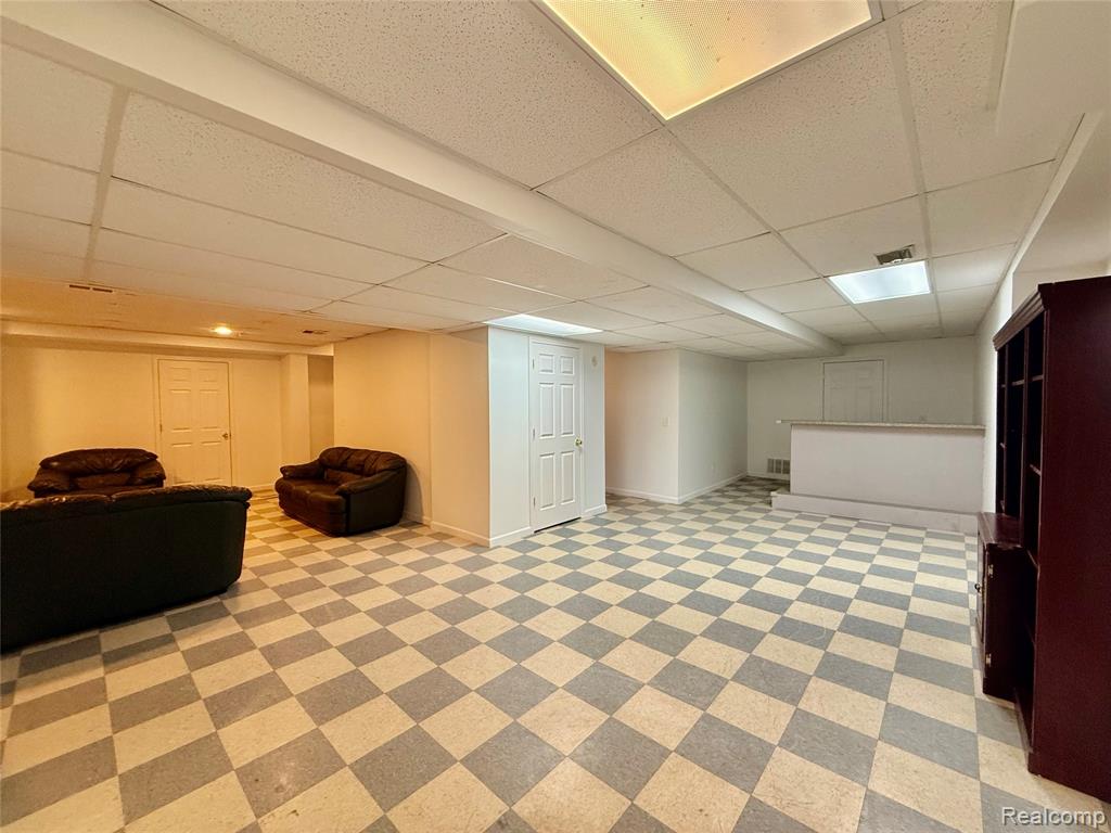 44000 Settlers Creek Court, Novi, MI — Photo 18