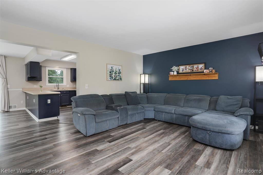 26855 King Road, Romulus, MI 48174 — Photo 7