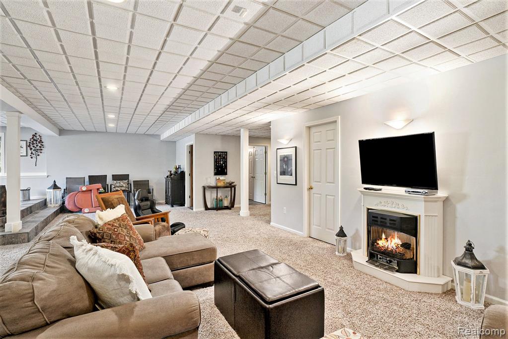 4973 Parview Drive, Clarkston, MI — Photo 39
